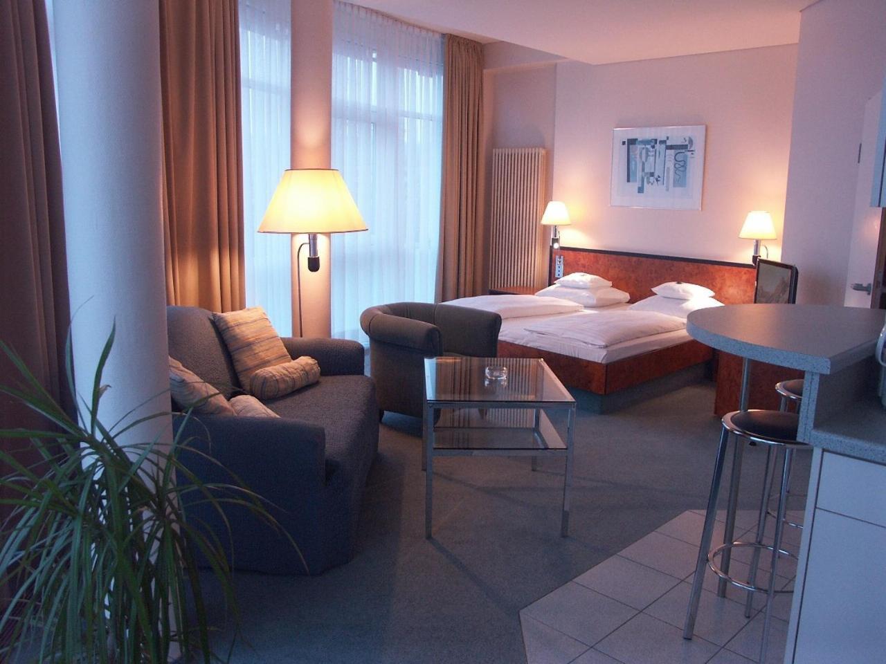 Hotel Arkadia Friedrichsdorf Bagian luar foto