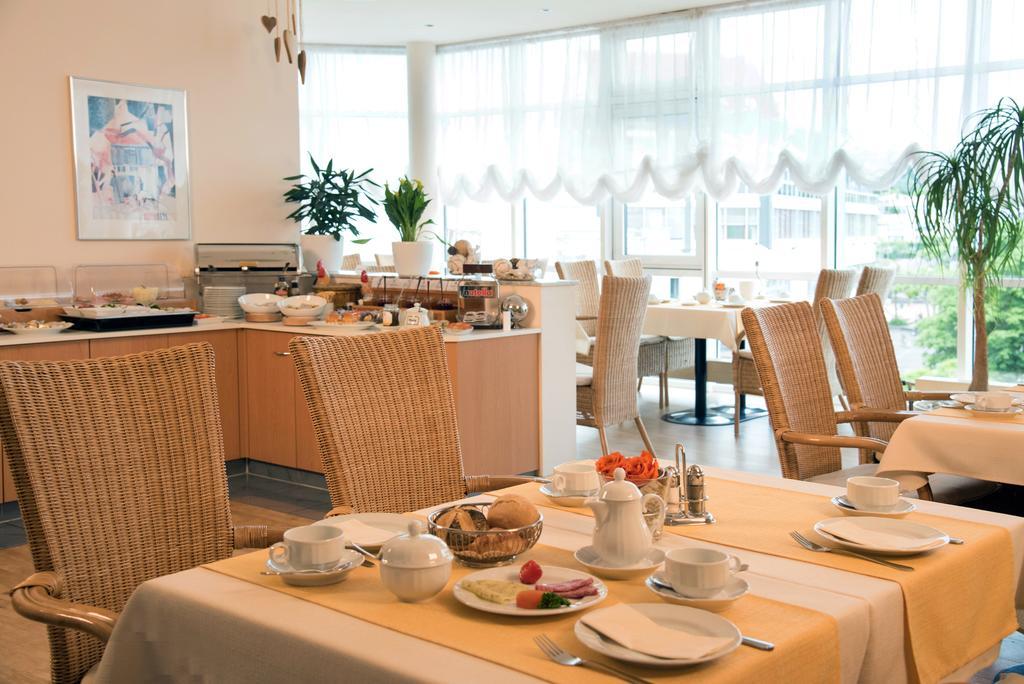 Hotel Arkadia Friedrichsdorf Bagian luar foto