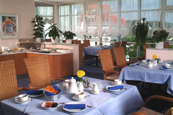 Hotel Arkadia Friedrichsdorf Bagian luar foto