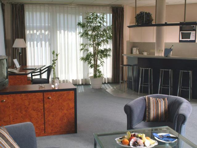 Hotel Arkadia Friedrichsdorf Bagian luar foto